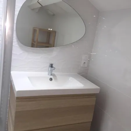 Prázdninový dům L'ocean Pour Voisin, 3 Etoiles Pour 5 A 6 Pers, Dans Maison, Terrasse 34metres Carres A 1500 M *