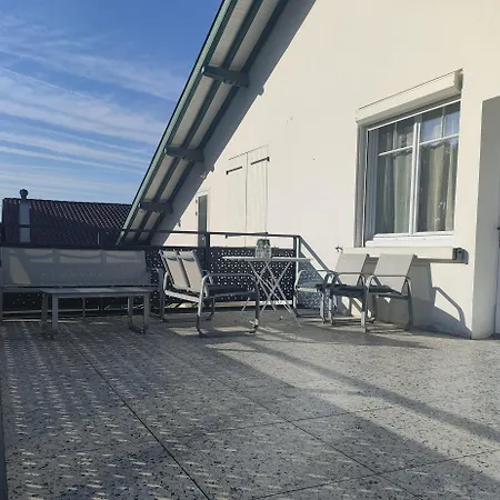 L'ocean Pour Voisin, 3 Etoiles Pour 5 A 6 Pers, Dans Maison, Terrasse 34metres Carres A 1500 M Feriehus Tarnos